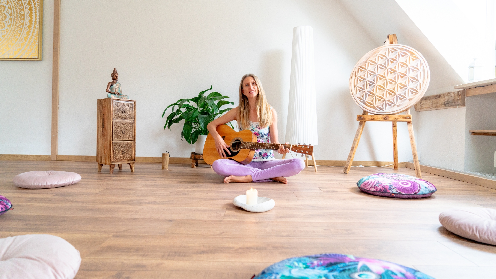 Mantra-Singen & Tanz-Yoga